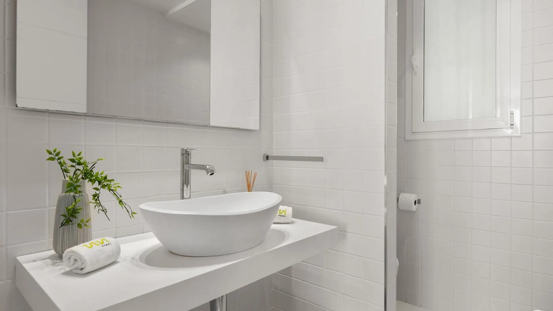 Vivi Homes -Villa Carat Pool, Cinema, Golf & Terrace Estepona 0*,  Spain