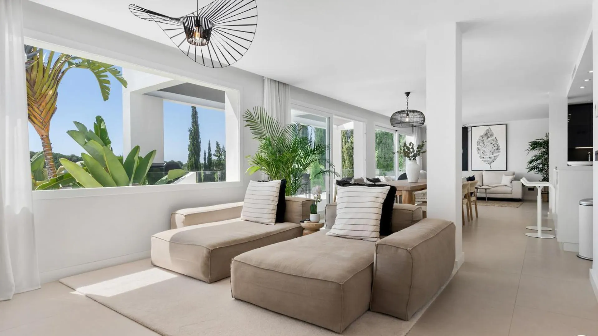 Villa Vivi Homes -Villa Carat Pool, Cinema, Golf & Terrace Estepona Spain