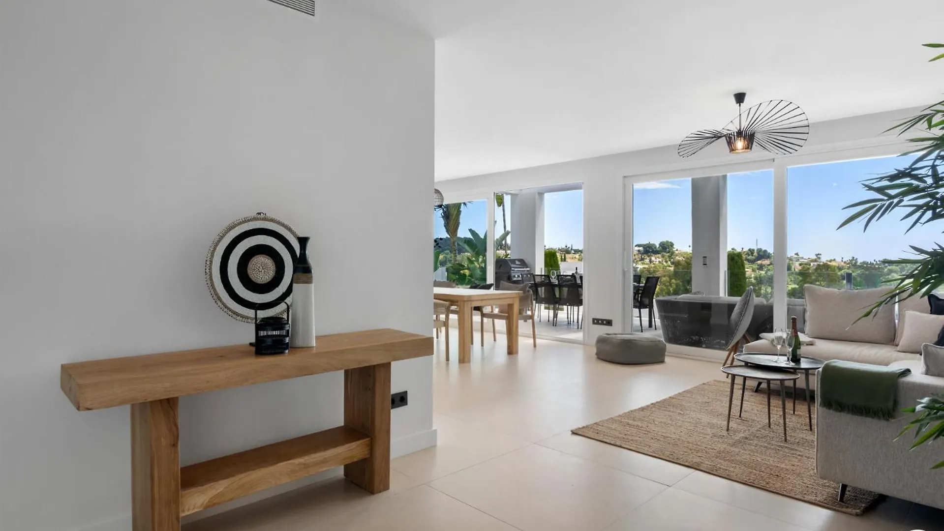 Vivi Homes -Villa Carat Pool, Cinema, Golf & Terrace Estepona