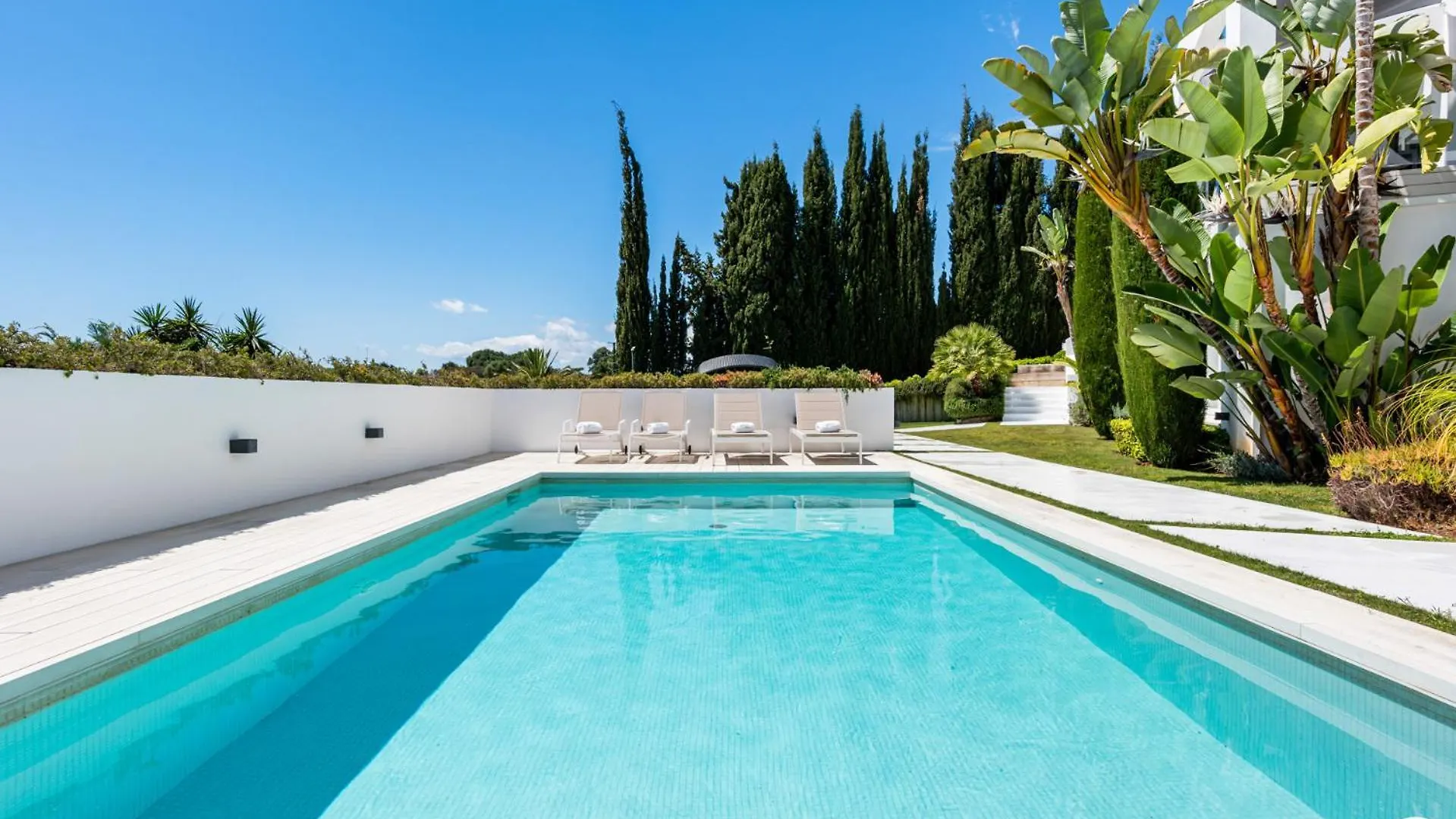 Villa Vivi Homes -Villa Carat Pool, Cinema, Golf & Terrace Estepona