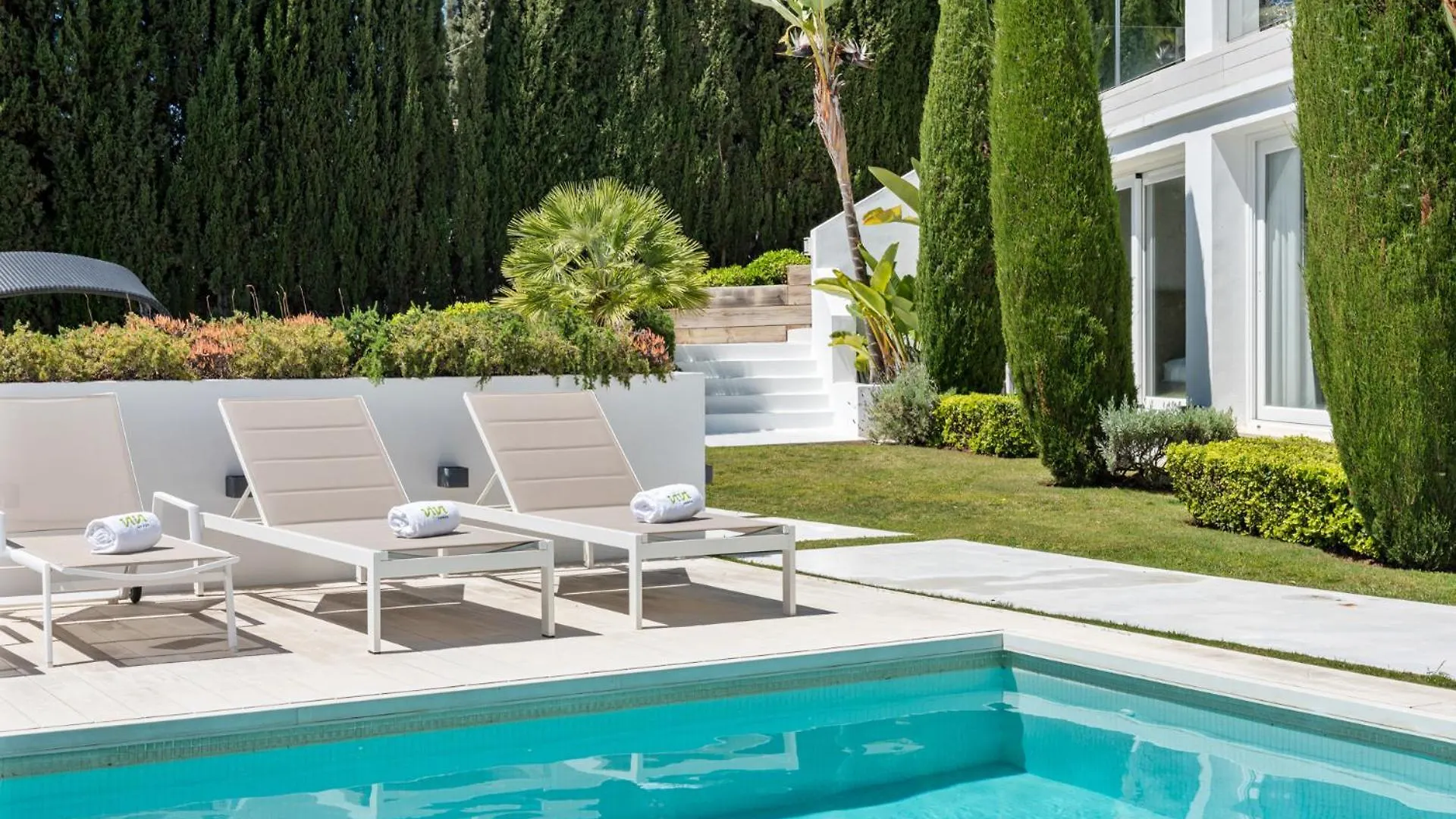 Vivi Homes -Villa Carat Pool, Cinema, Golf & Terrace Estepona